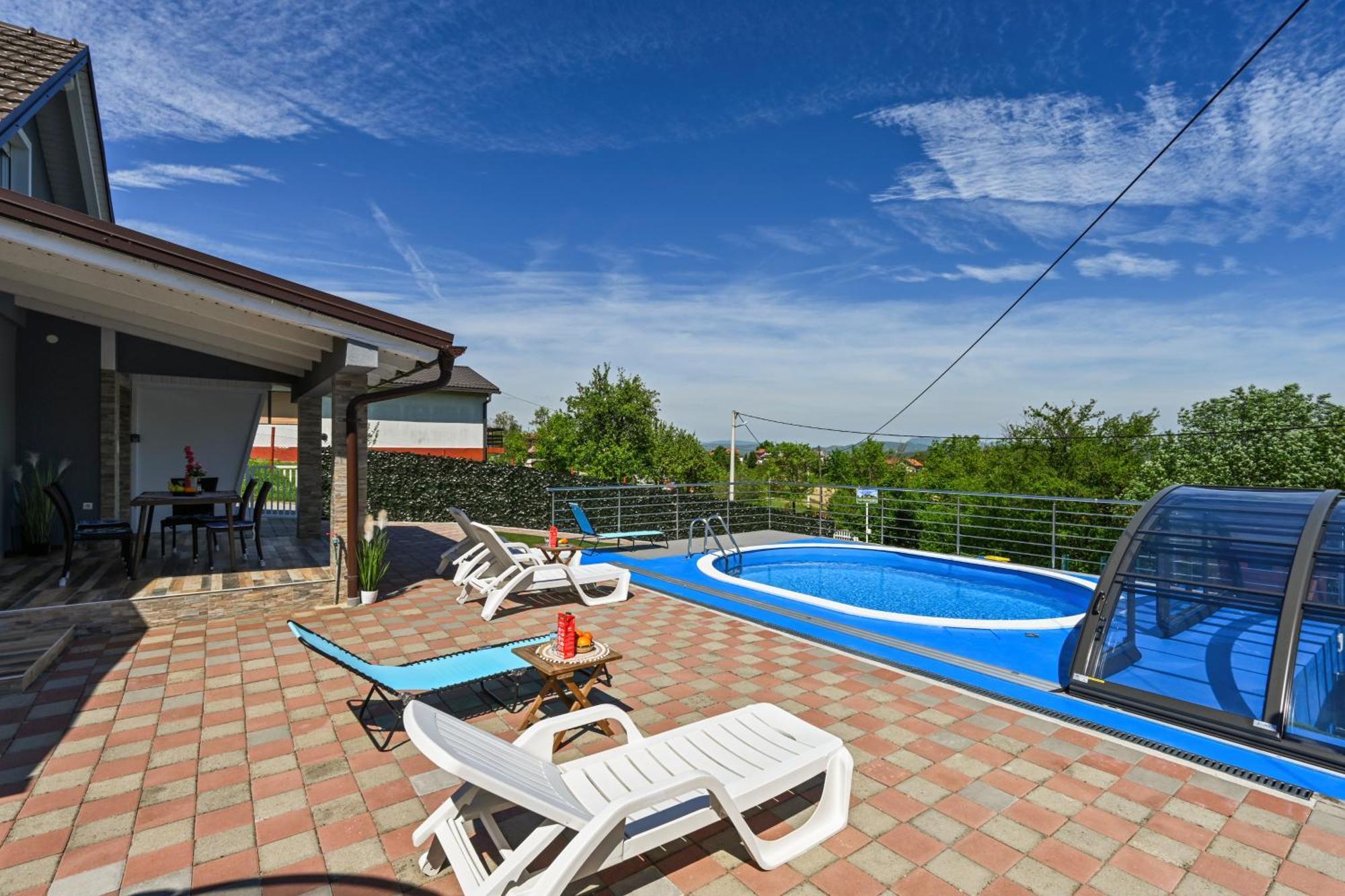 Villa Cvetkova Hiza Sa Jacuzzijem à Tuheljske Toplice Extérieur photo
