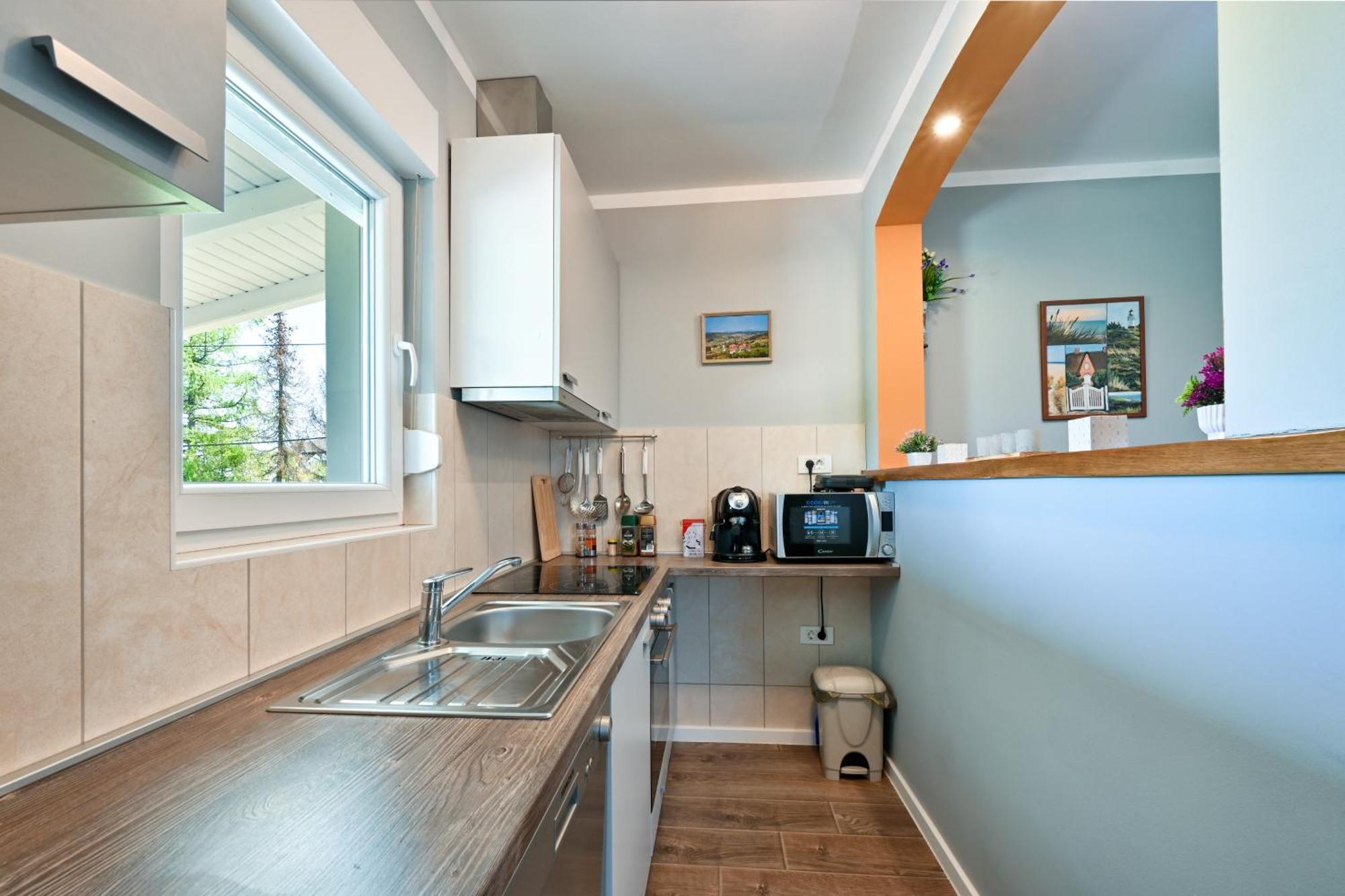 Villa Cvetkova Hiza Sa Jacuzzijem à Tuheljske Toplice Extérieur photo